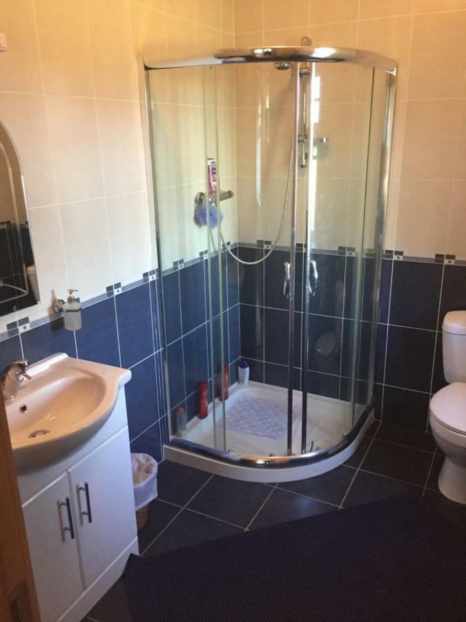 Flushing Meadows Hotel Crossmolina Eksteriør billede